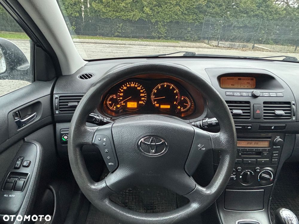 Toyota Avensis 1.8 VVT-i Sol - 6