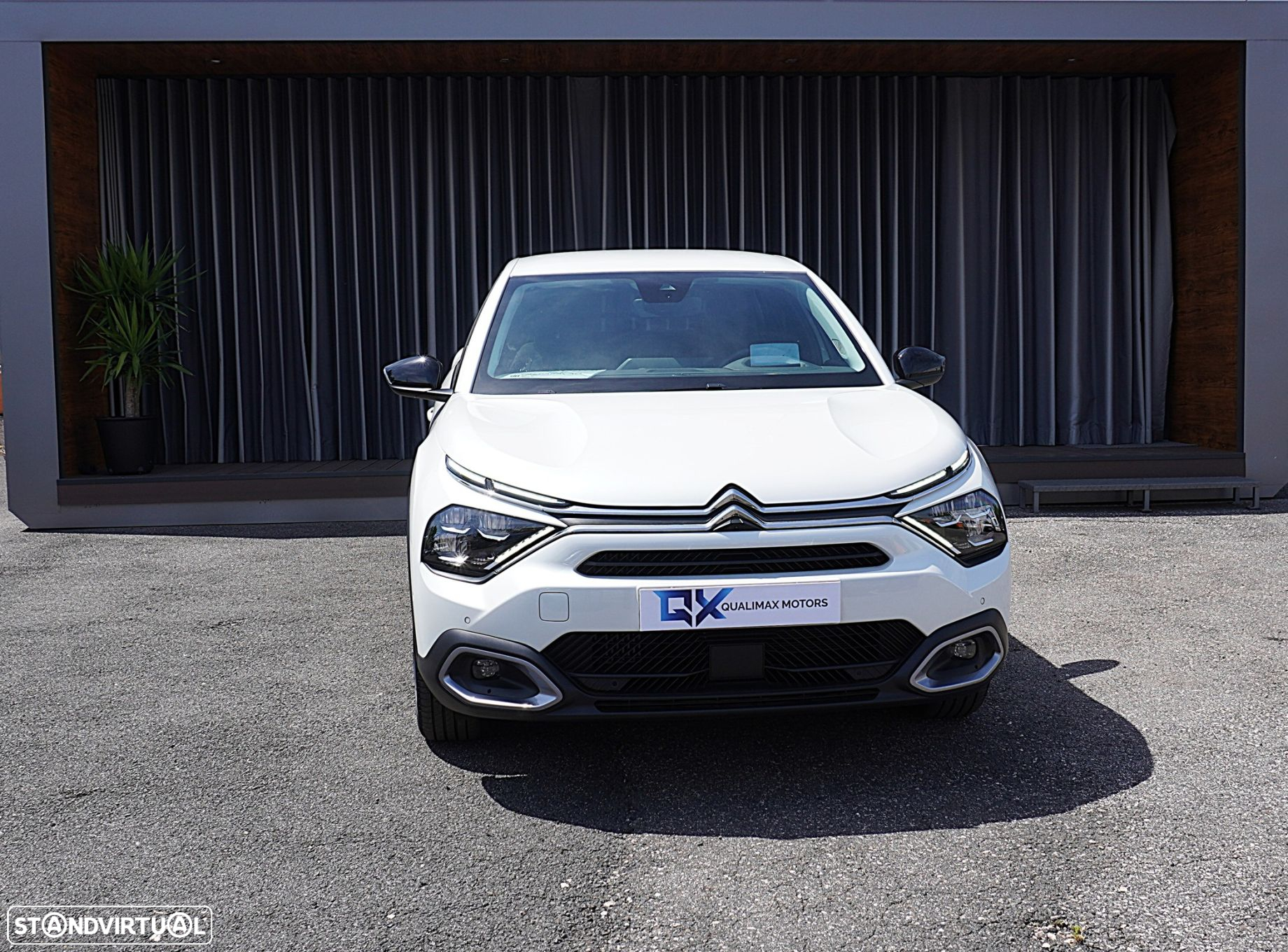Citroën C4 1.2 PureTech Shine EAT8 - 2