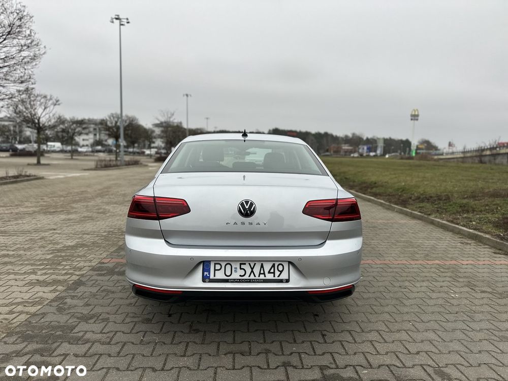 Volkswagen Passat 2.0 TSI Business DSG - 7