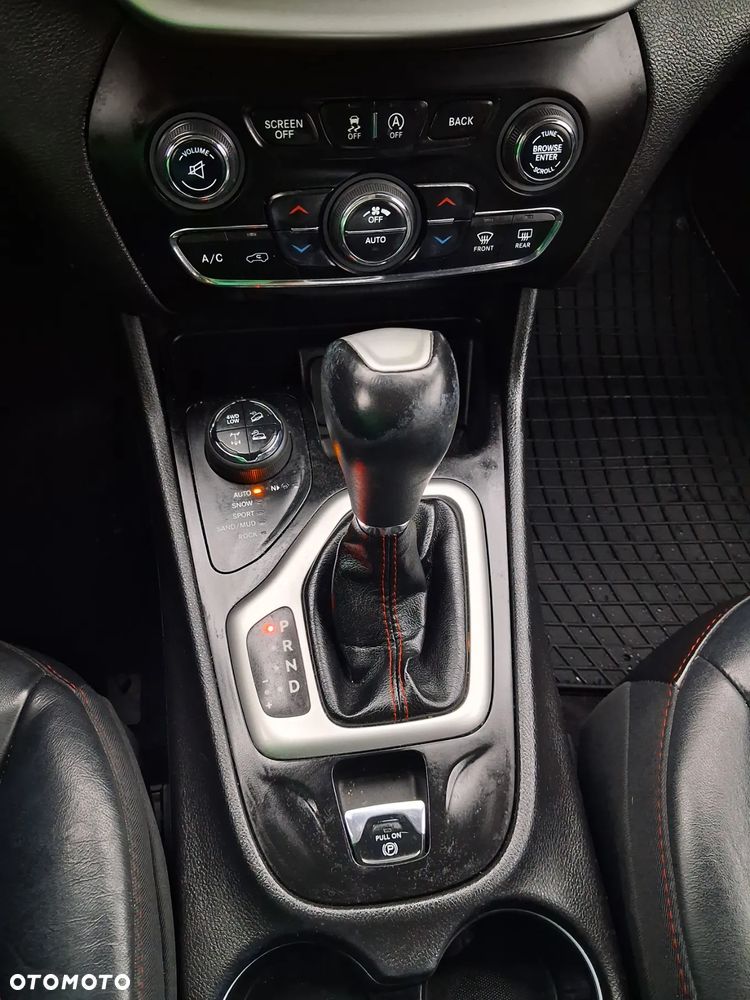 Jeep Cherokee 3.2 V6 Pentastar Active Drive Lock Autom Trailhawk - 10