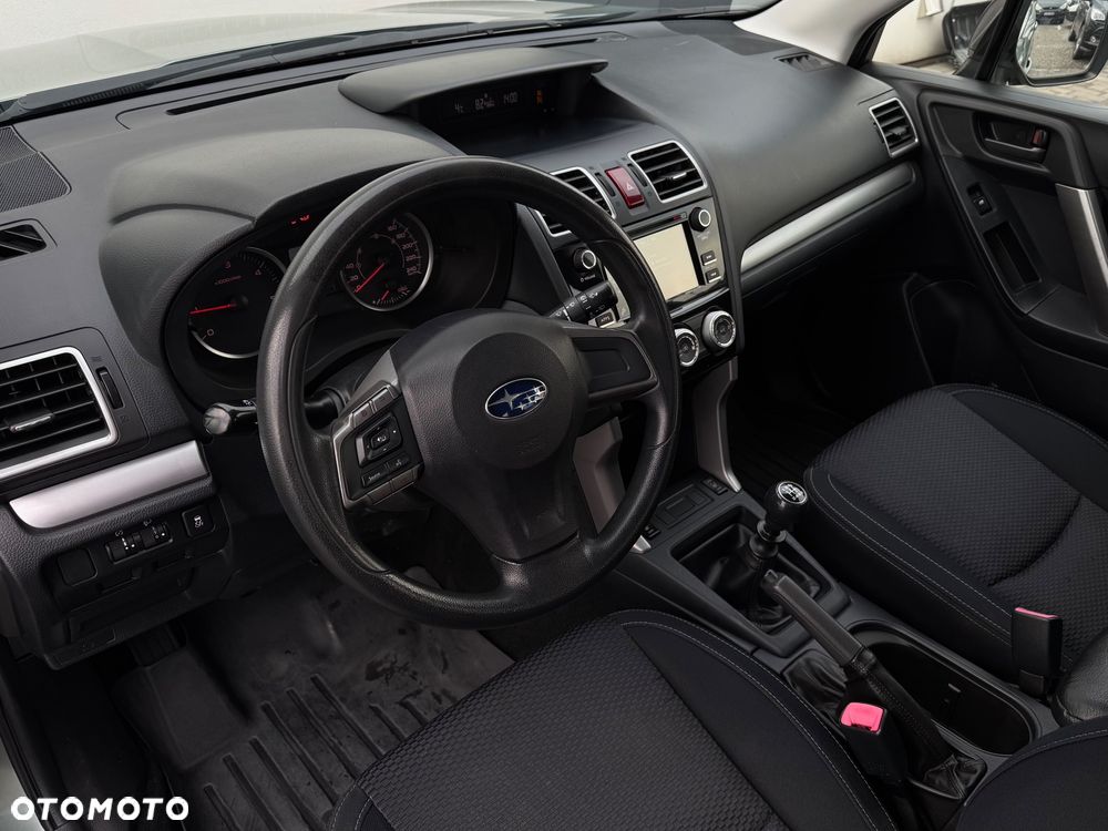 Subaru Forester 2.0 D Active - 13