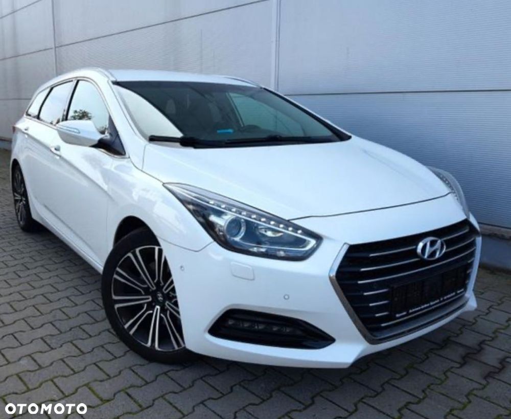 Hyundai i40 Kombi 1.7 CRDi DCT Premium - 4