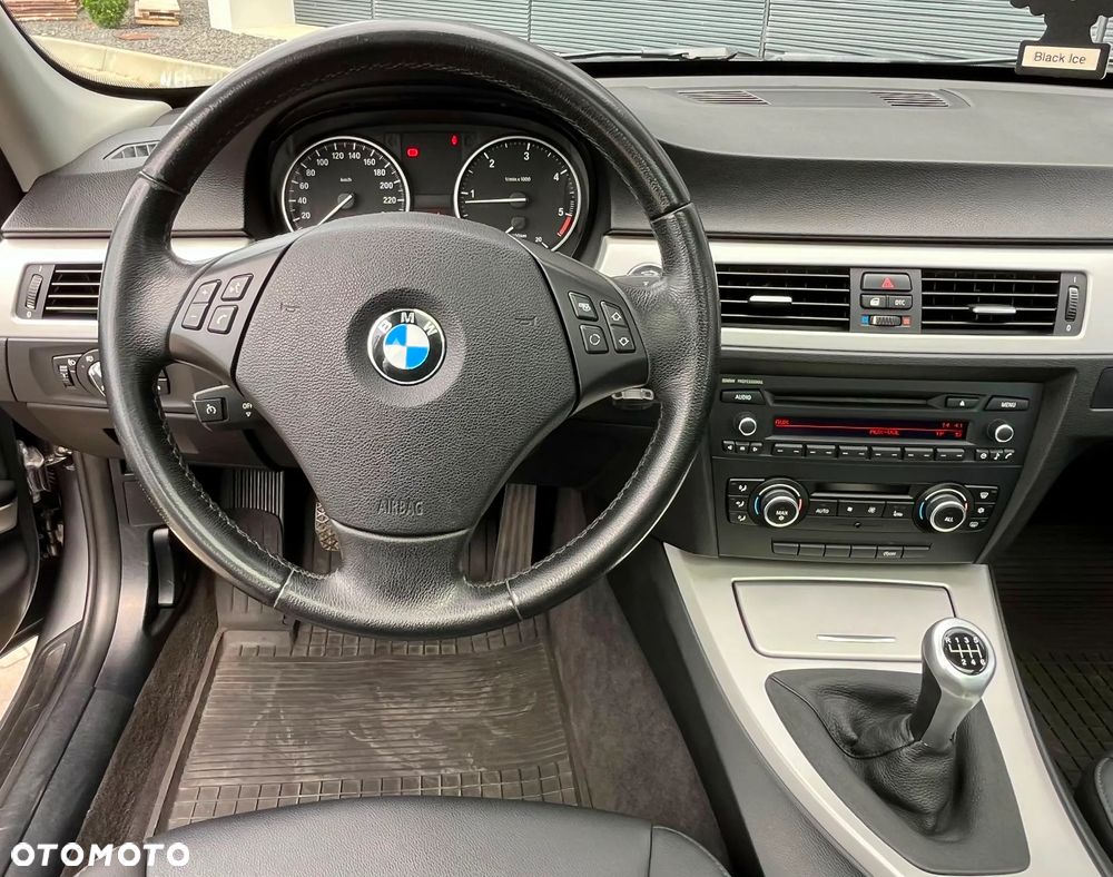 BMW Seria 3 318d DPF Edition Exclusive - 19