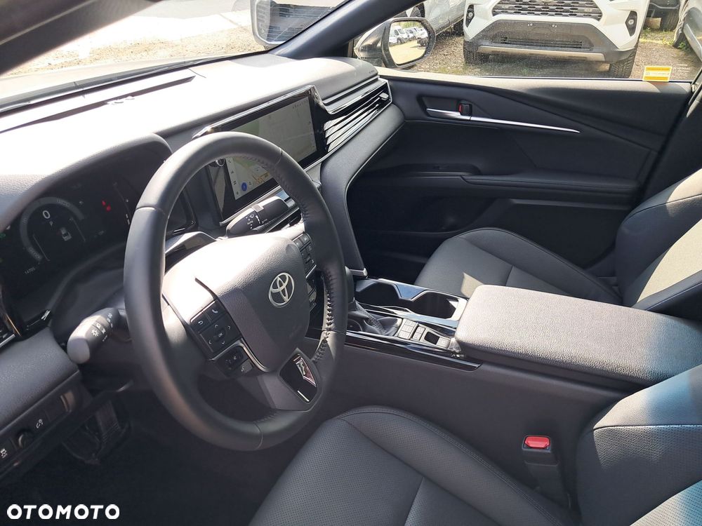 Toyota Camry - 9