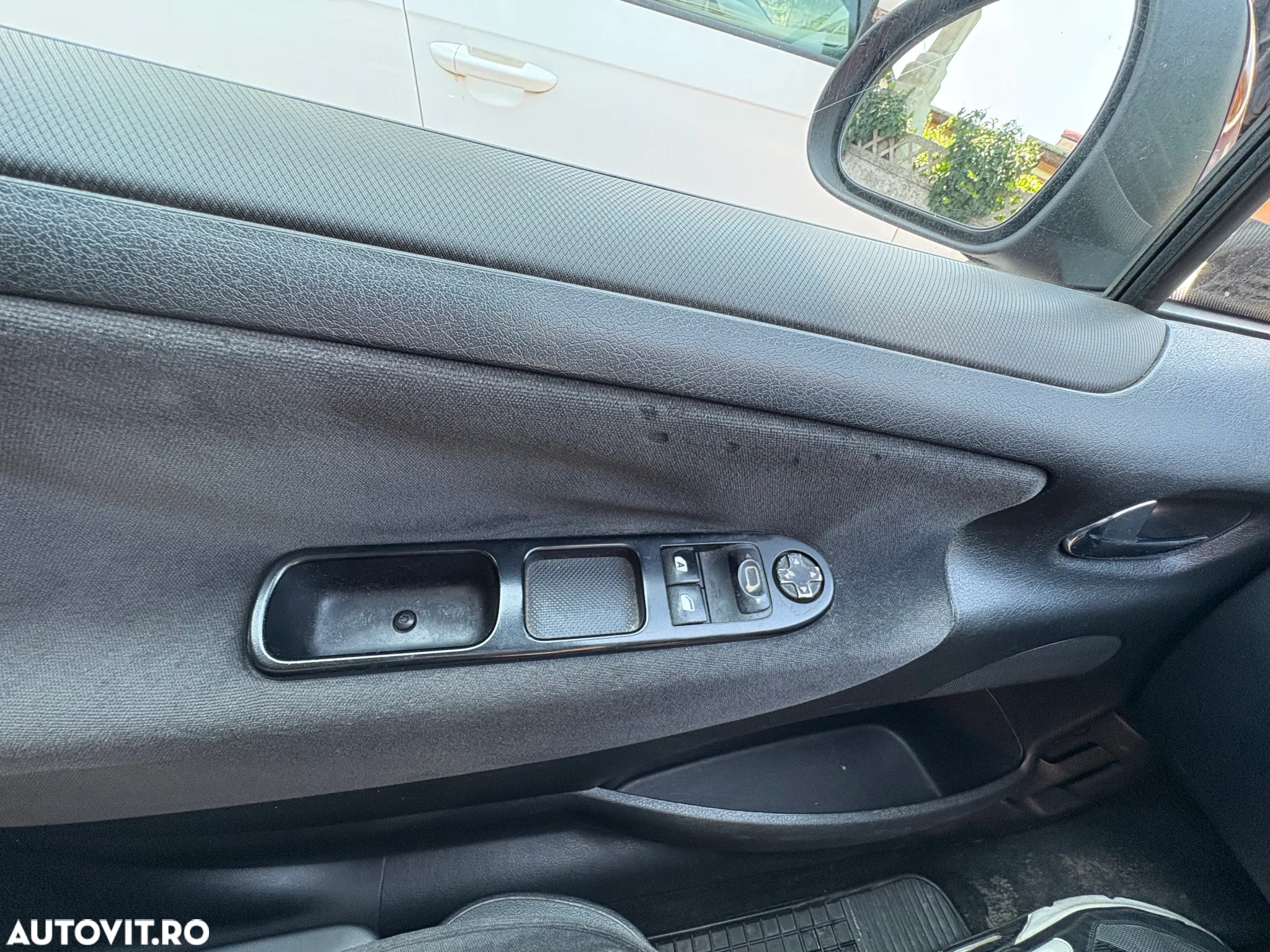 Peugeot 207 1.4E 16V Premium - 18