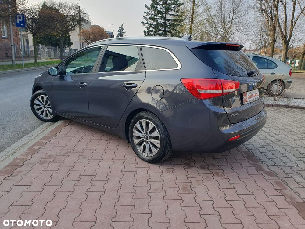 Kia Ceed 1.6 GDI Spirit - 32