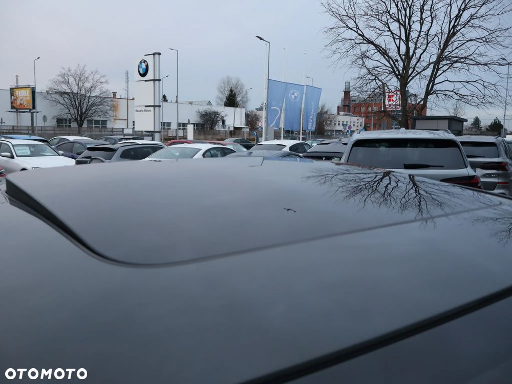 BMW Seria 7 750i xDrive sport - 36