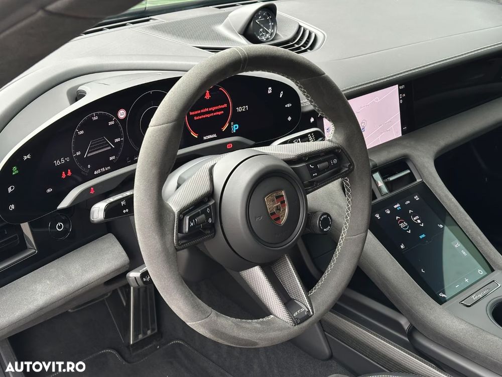 Porsche Taycan - 10