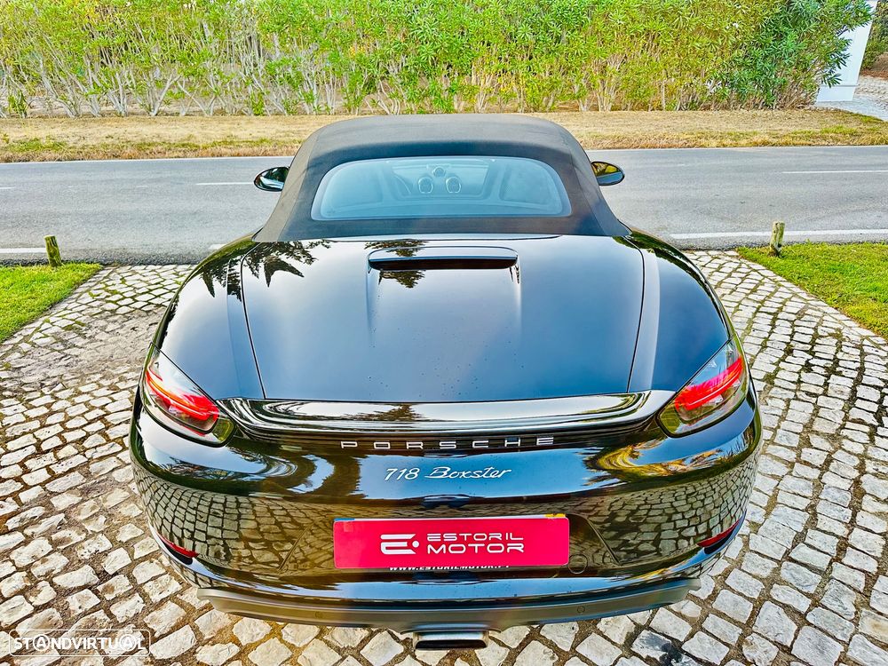Porsche 718 - 8