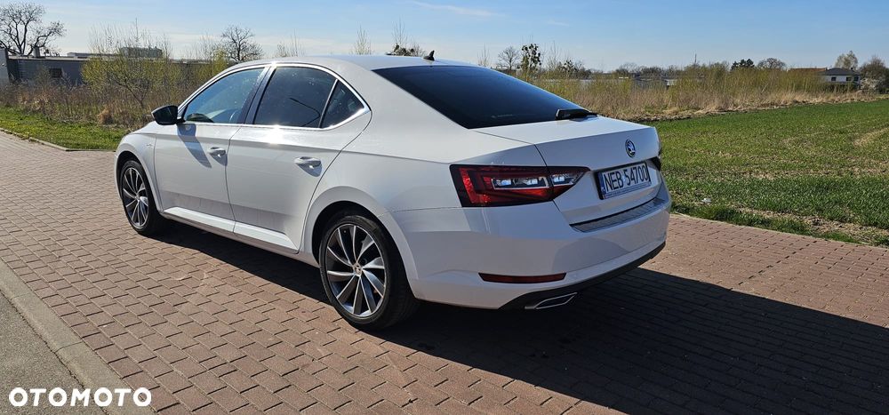Skoda Superb 2.0 TDI 4x4 L&K DSG - 2