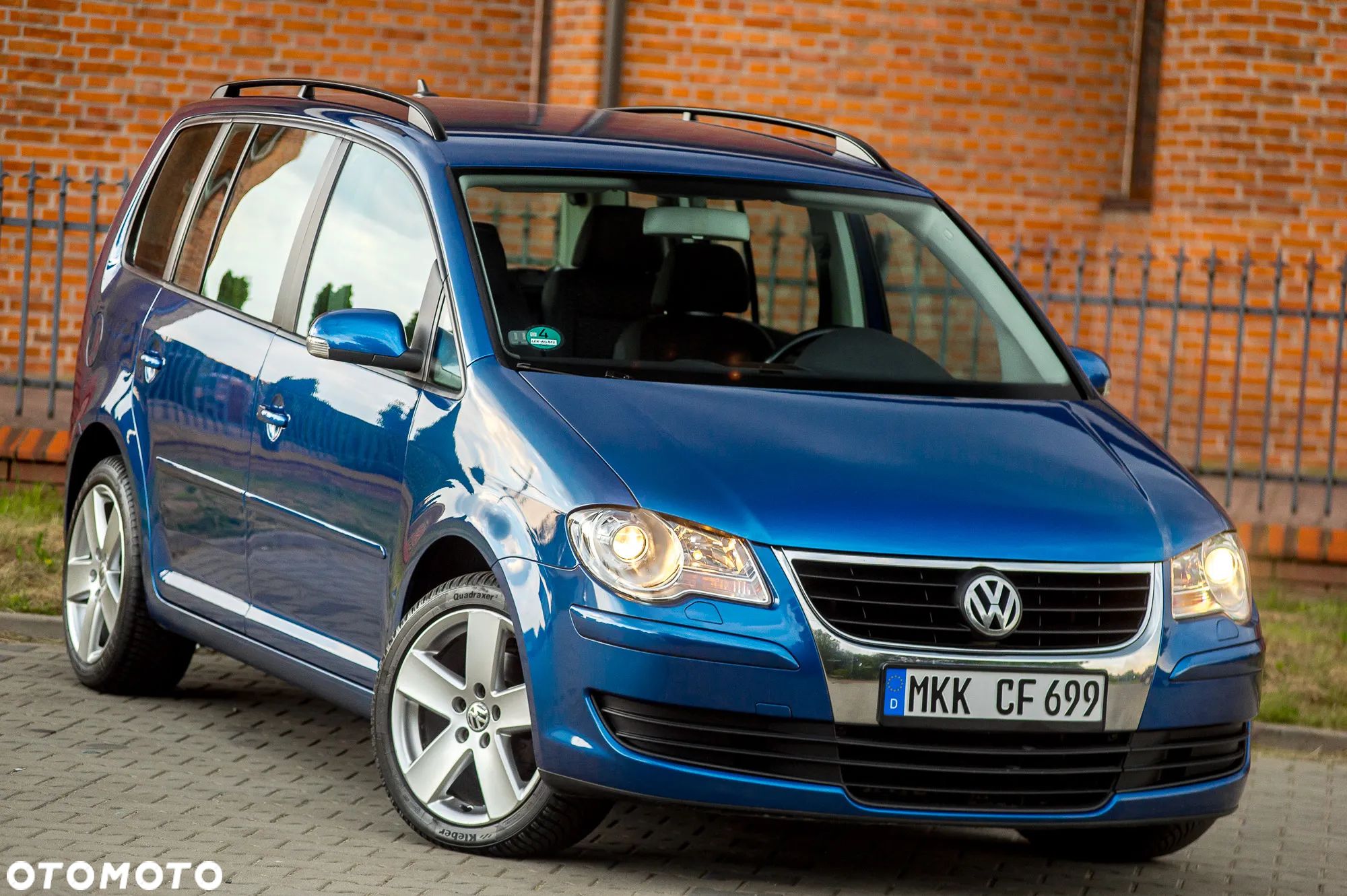 Volkswagen Touran 2.0 TDI DPF Highline - 1