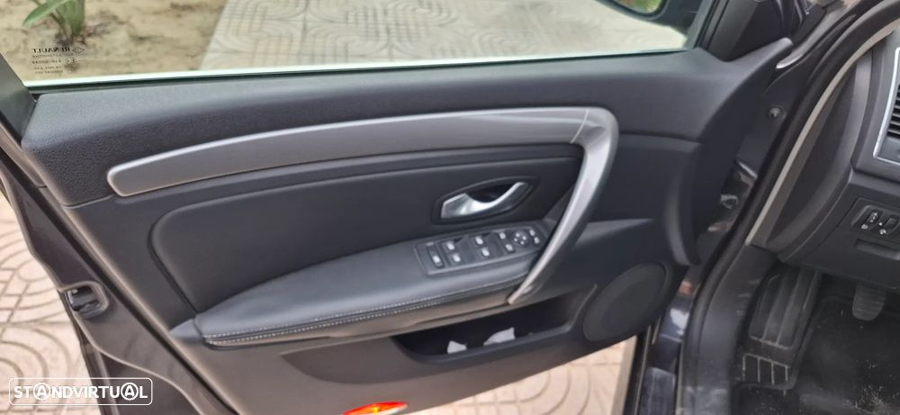 Renault Laguna Break 2.0 dCi Dynamique S 4control - 10