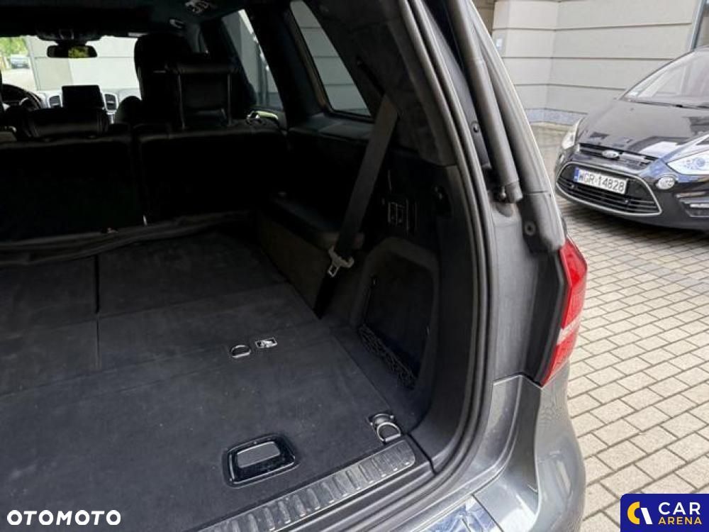 Mercedes-Benz GLS - 36