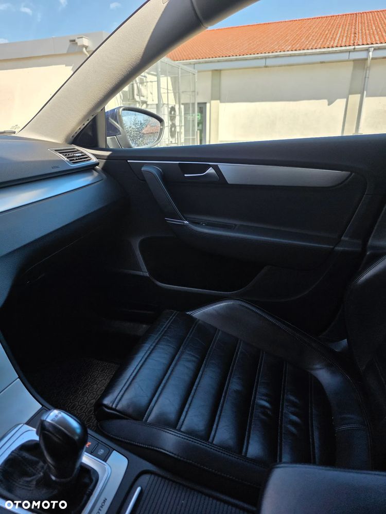 Volkswagen Passat 2.0 TDI DPF DSG 4Motion Highline - 12