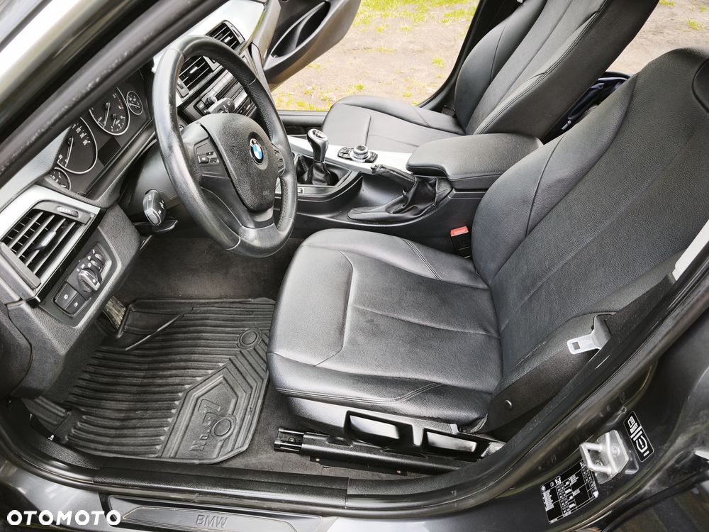 BMW Seria 3 318d DPF - 21