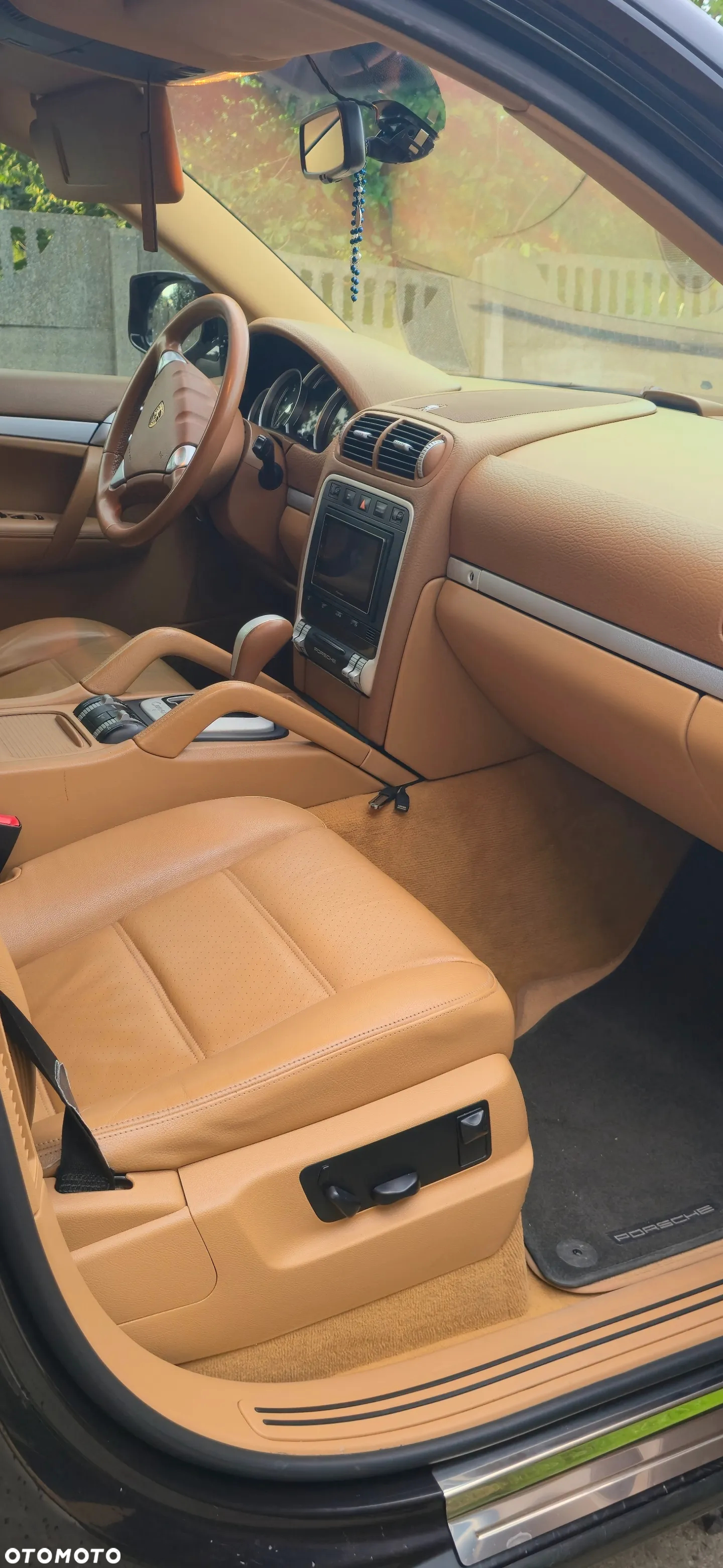 Porsche Cayenne - 17