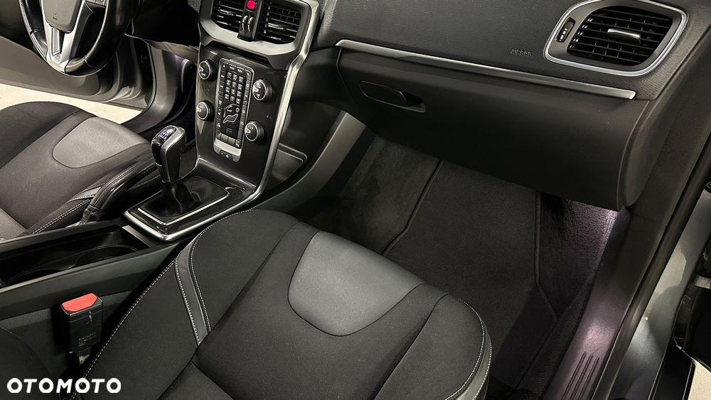 Volvo V40 - 22