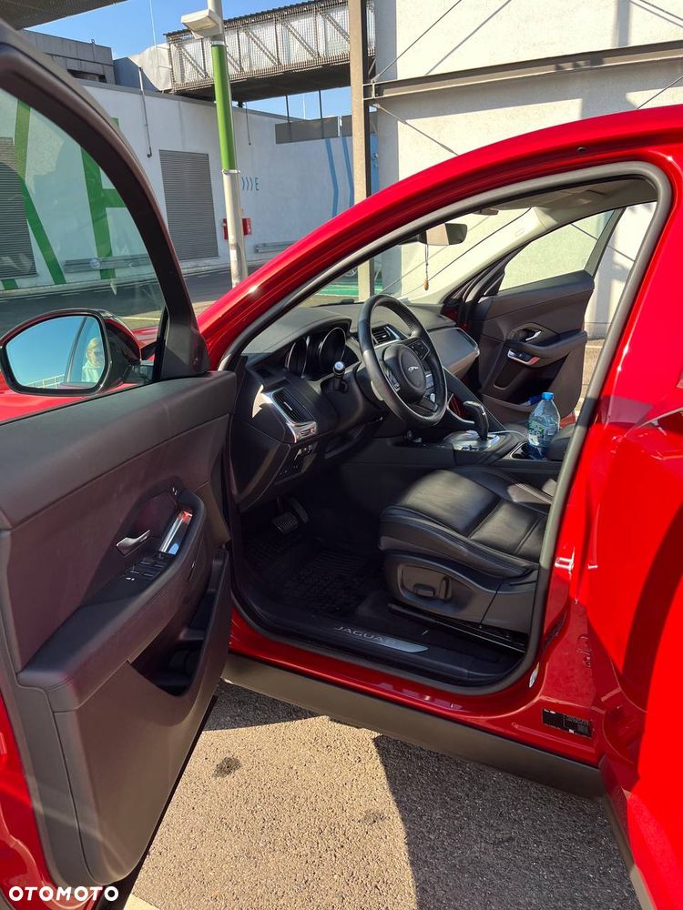 Jaguar E-Pace 2.0 i4P AWD R-Dynamic - 10