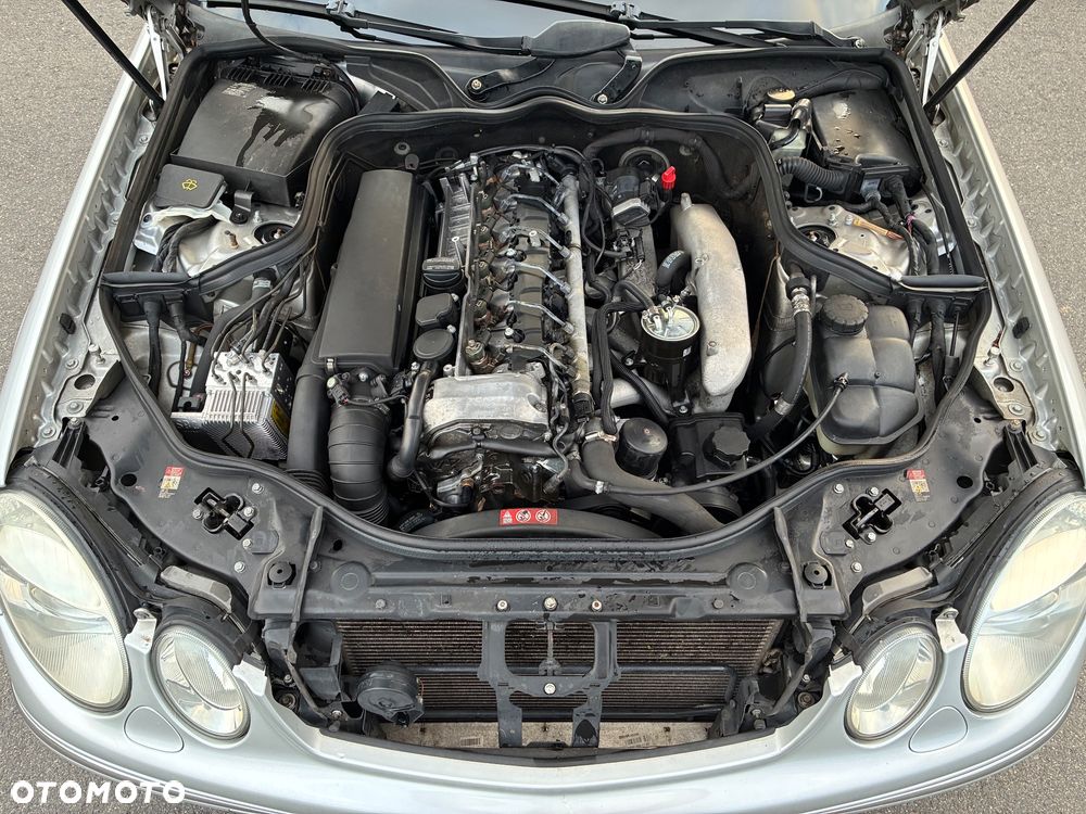 Mercedes-Benz Klasa E 320 CDI T Avantgarde - 25