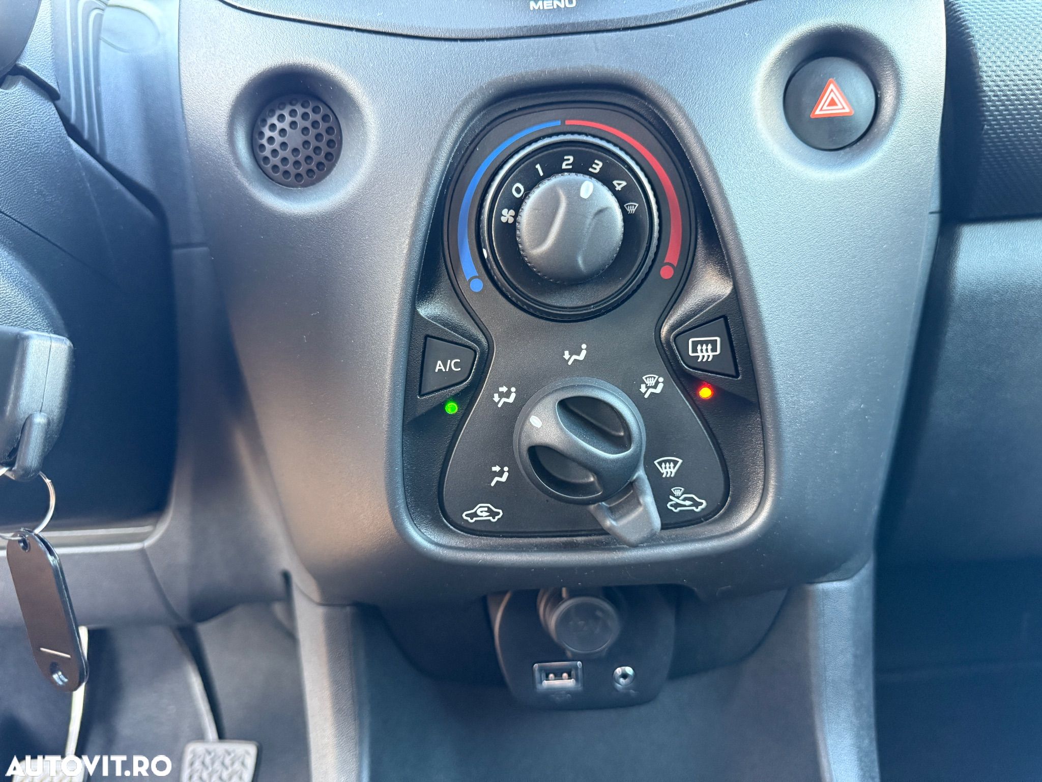 Toyota Aygo 1.0 VVY-I 5 usi X-sport - 8