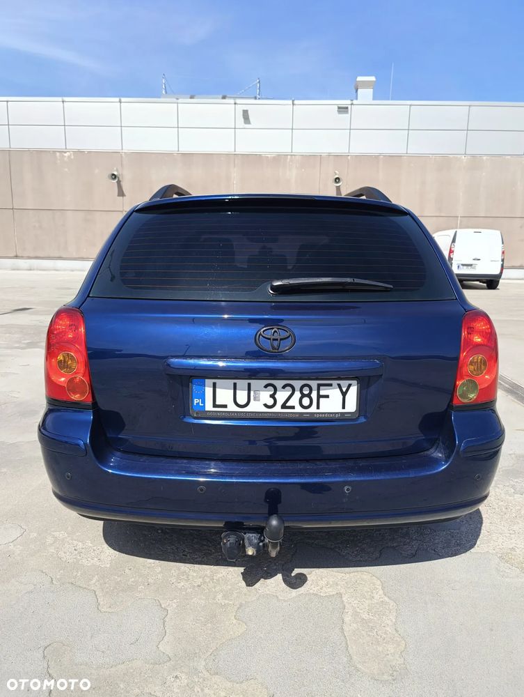 Toyota Avensis 2.0 D-4D Prestige - 4