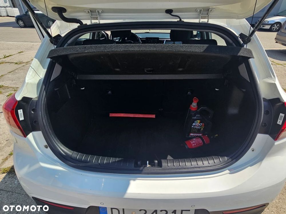 Kia Rio 1.2 M - 9