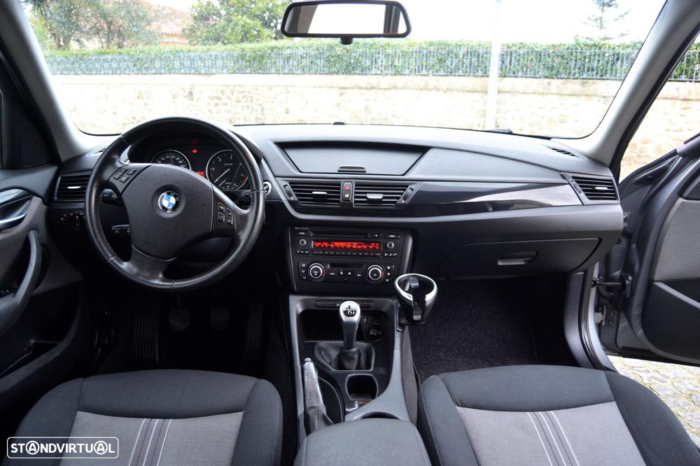 BMW X1 sDrive18d xLine - 13