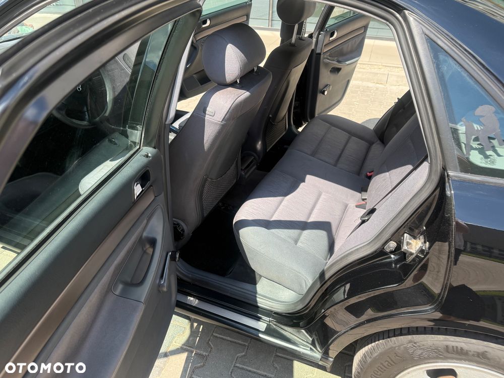 Audi A4 Limousine - 20