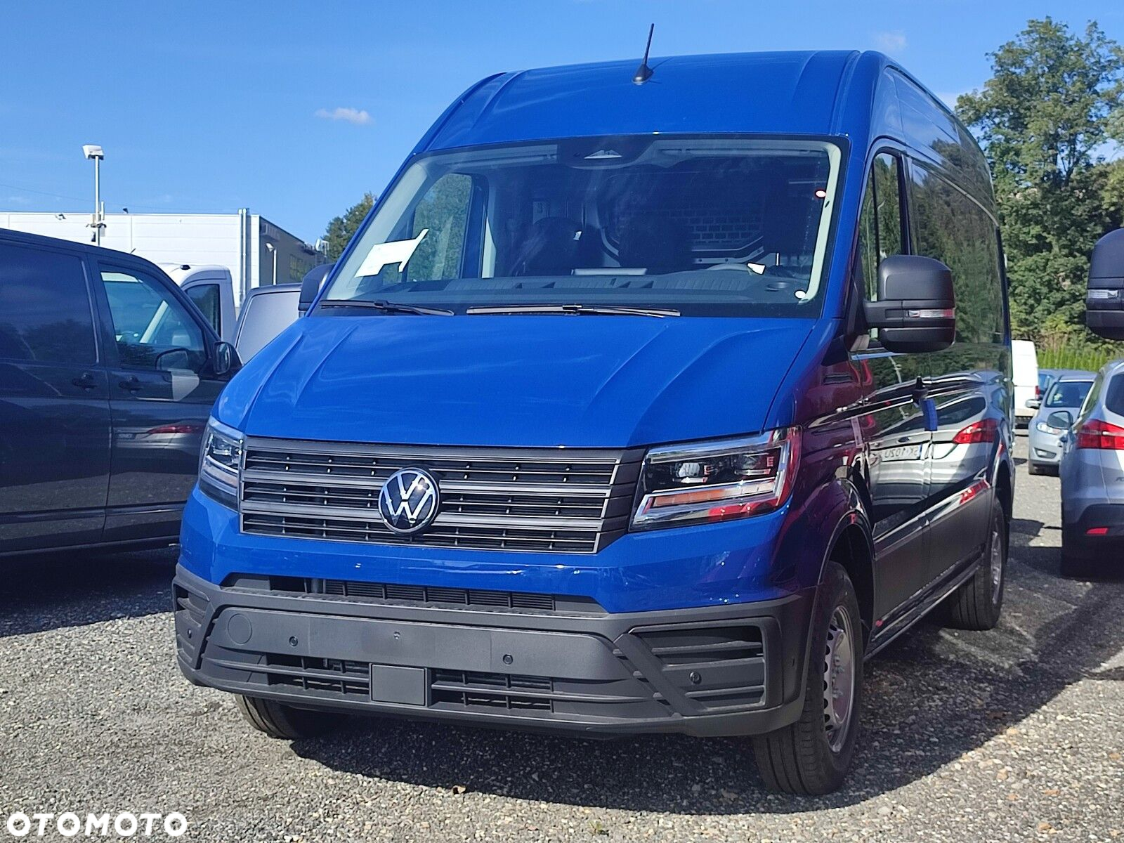 Volkswagen Crafter Crafter 35 Furgon z wysokim dachem silnik: 2,0 l EU6 SCR 140 KM / skrzynia biegów: Przedni napęd manualna 6-biegowa rozstaw osi: 3640 mm - 2