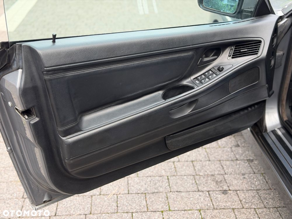 BMW Seria 8 - 33