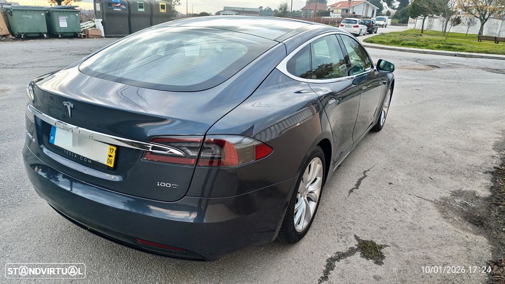 Tesla Model S 100D - 13