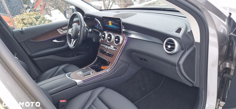 Mercedes-Benz GLC 220 d 4Matic 9G-TRONIC Exclusive - 25