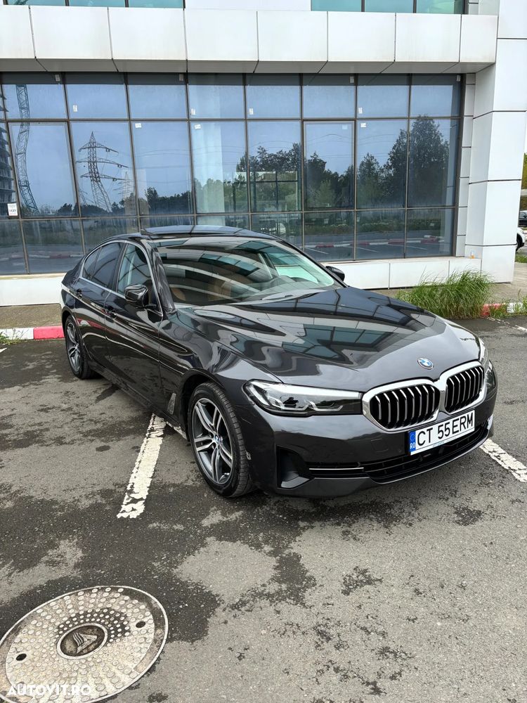 BMW Seria 5 520d Aut. Luxury Line - 2