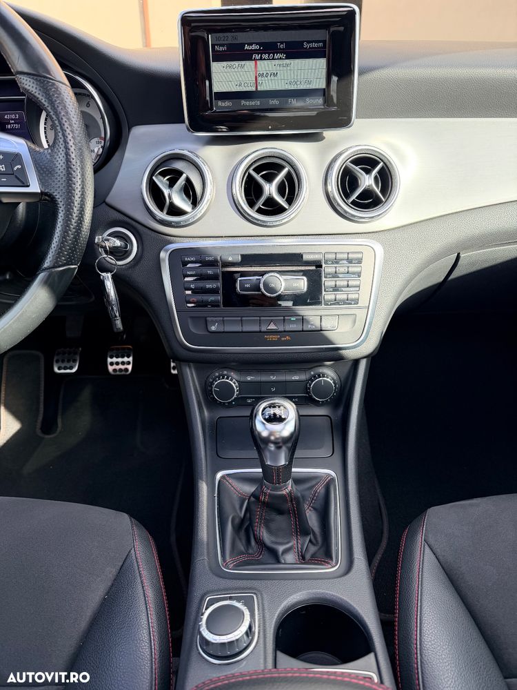 Mercedes-Benz GLA 200 AMG Line - 20