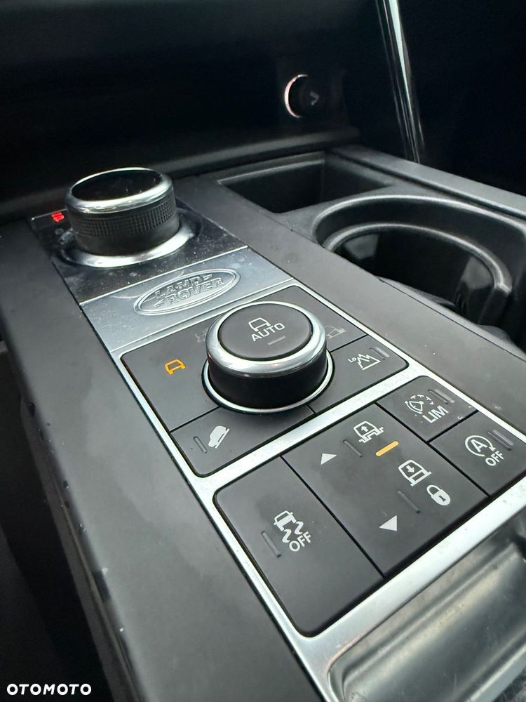 Land Rover Discovery 3.0 Si6 SE - 21