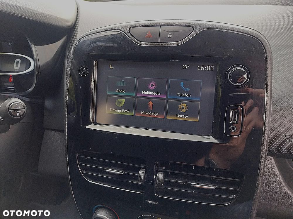 Renault Clio 1.2 16V 75 LIMITED - 22