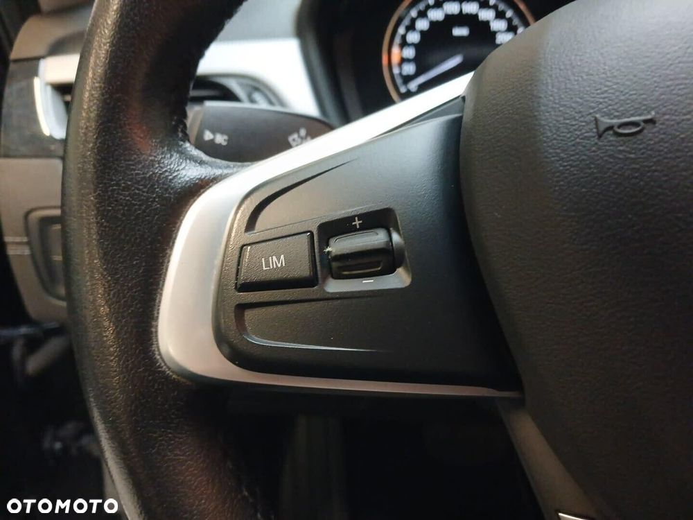 BMW X2 sDrive18i - 27