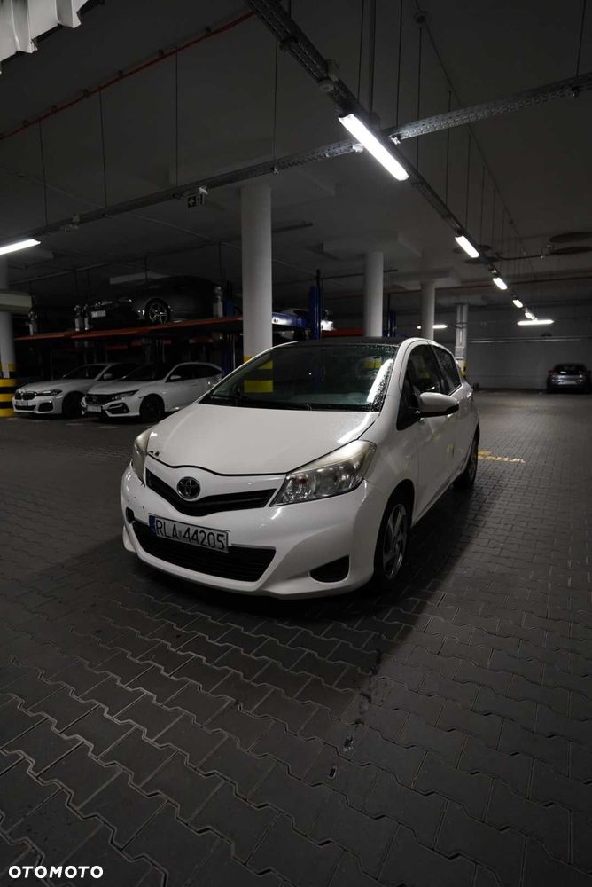 Toyota Yaris - 1