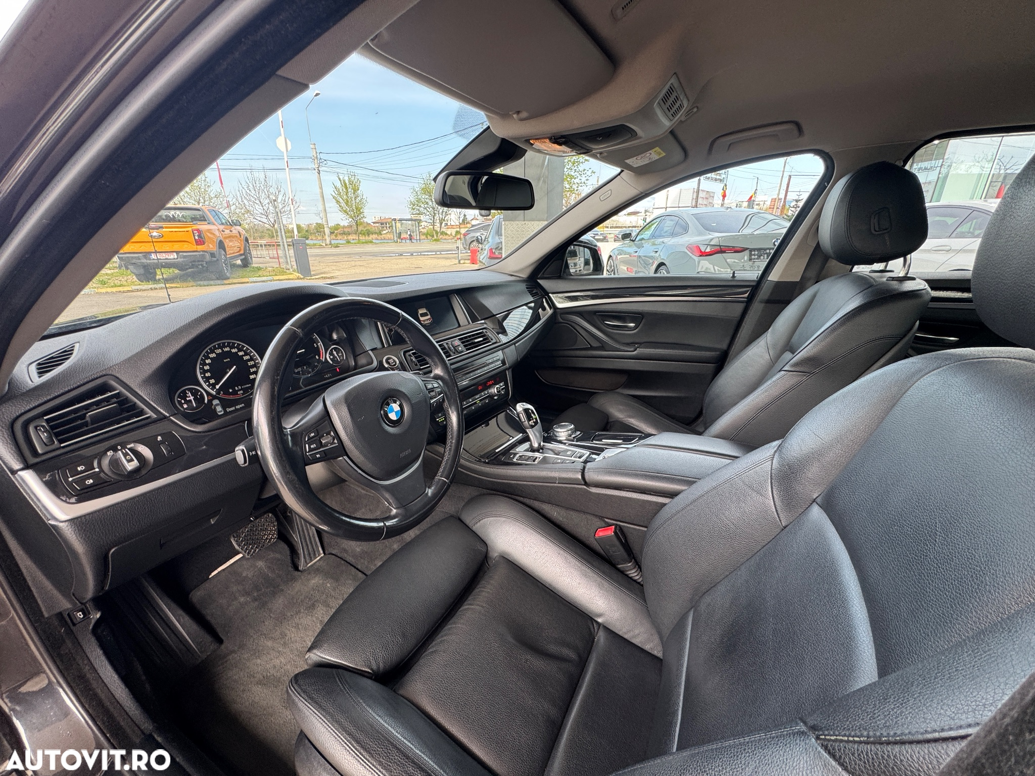 BMW Seria 5 525d xDrive AT - 12