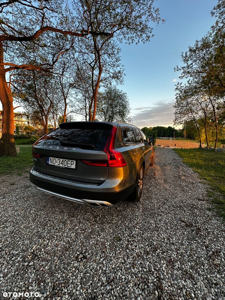 Volvo V90 D5 SCR AWD Momentum Pro - 9
