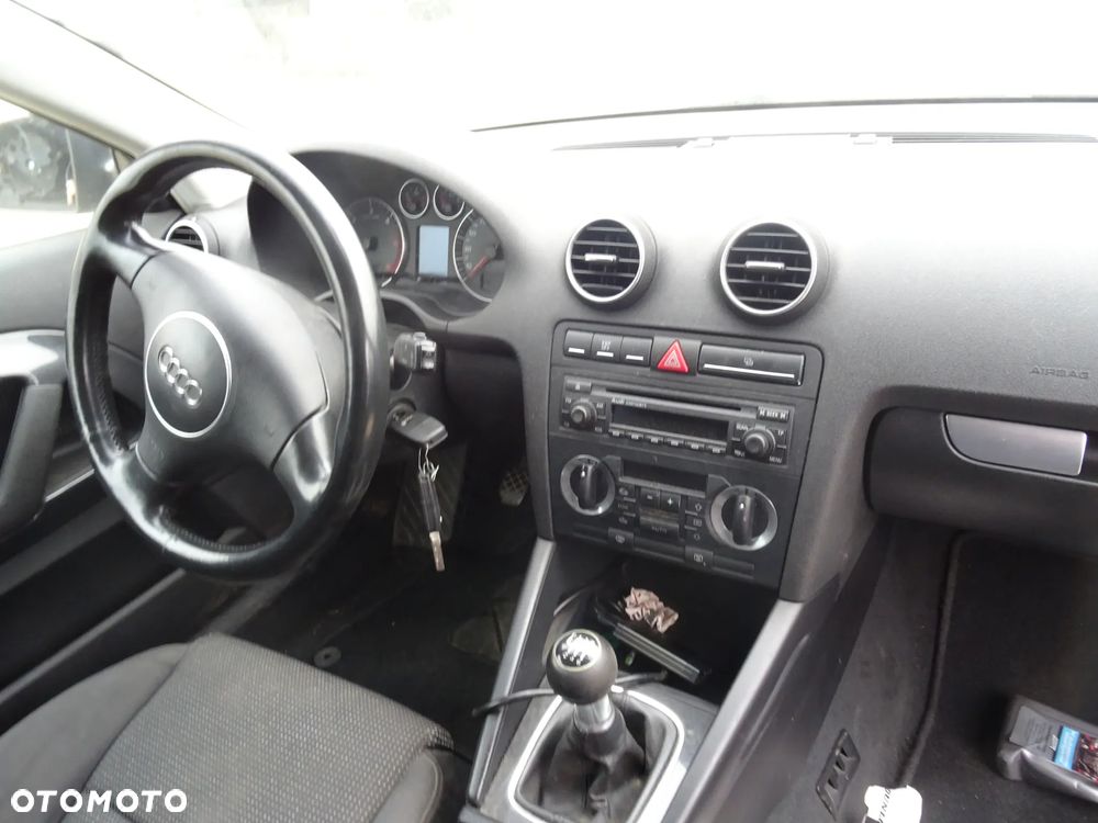 Audi a3 8p 3D Lakier(LZ7L) na części maska zderzak drzwi błotnik klapa - 6