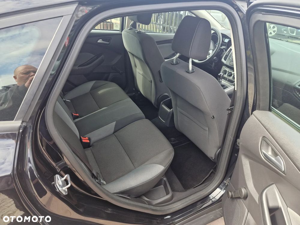 Ford Focus 1.6 Ambiente - 5