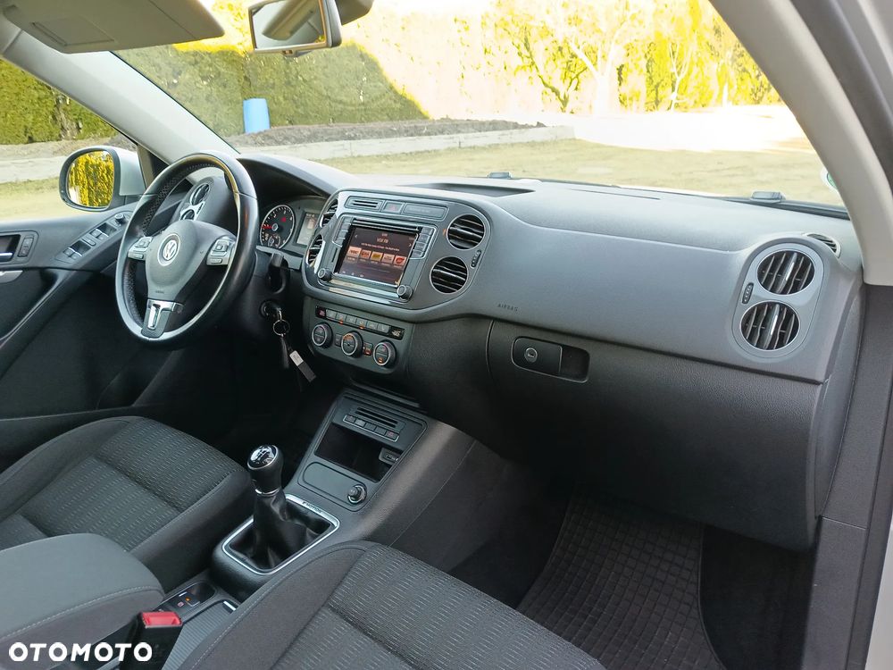 Volkswagen Tiguan 2.0 TDI SCR 4Motion (BlueMotion Tech) Comfortline - 8