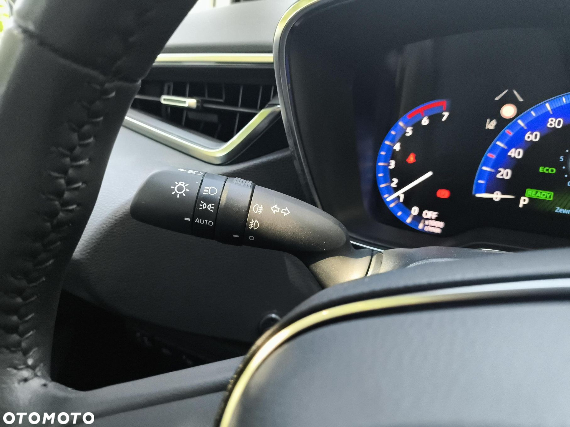 Toyota Corolla - 13