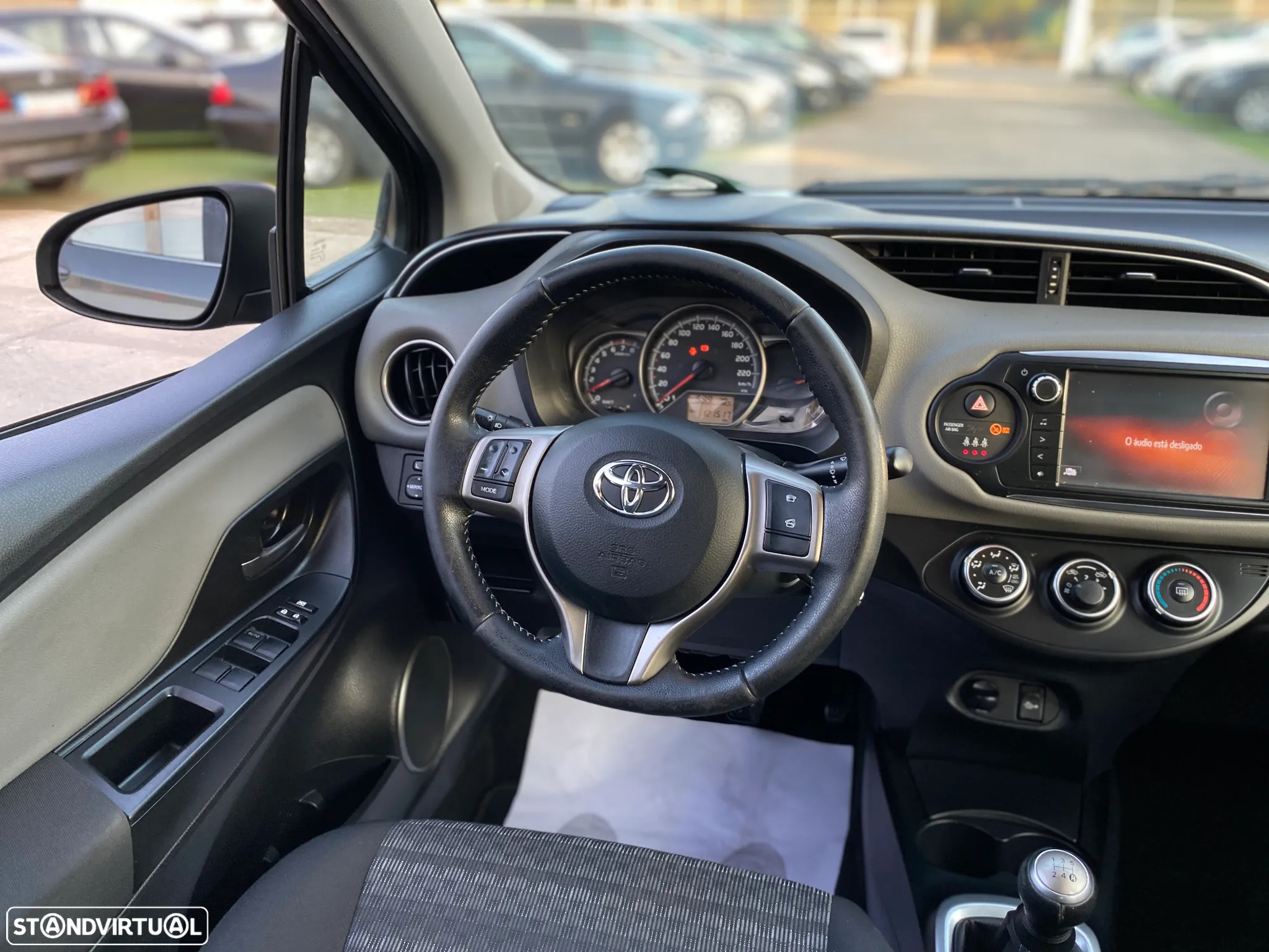 Toyota Yaris 1.0 VVT-i ACtive+AC - 11