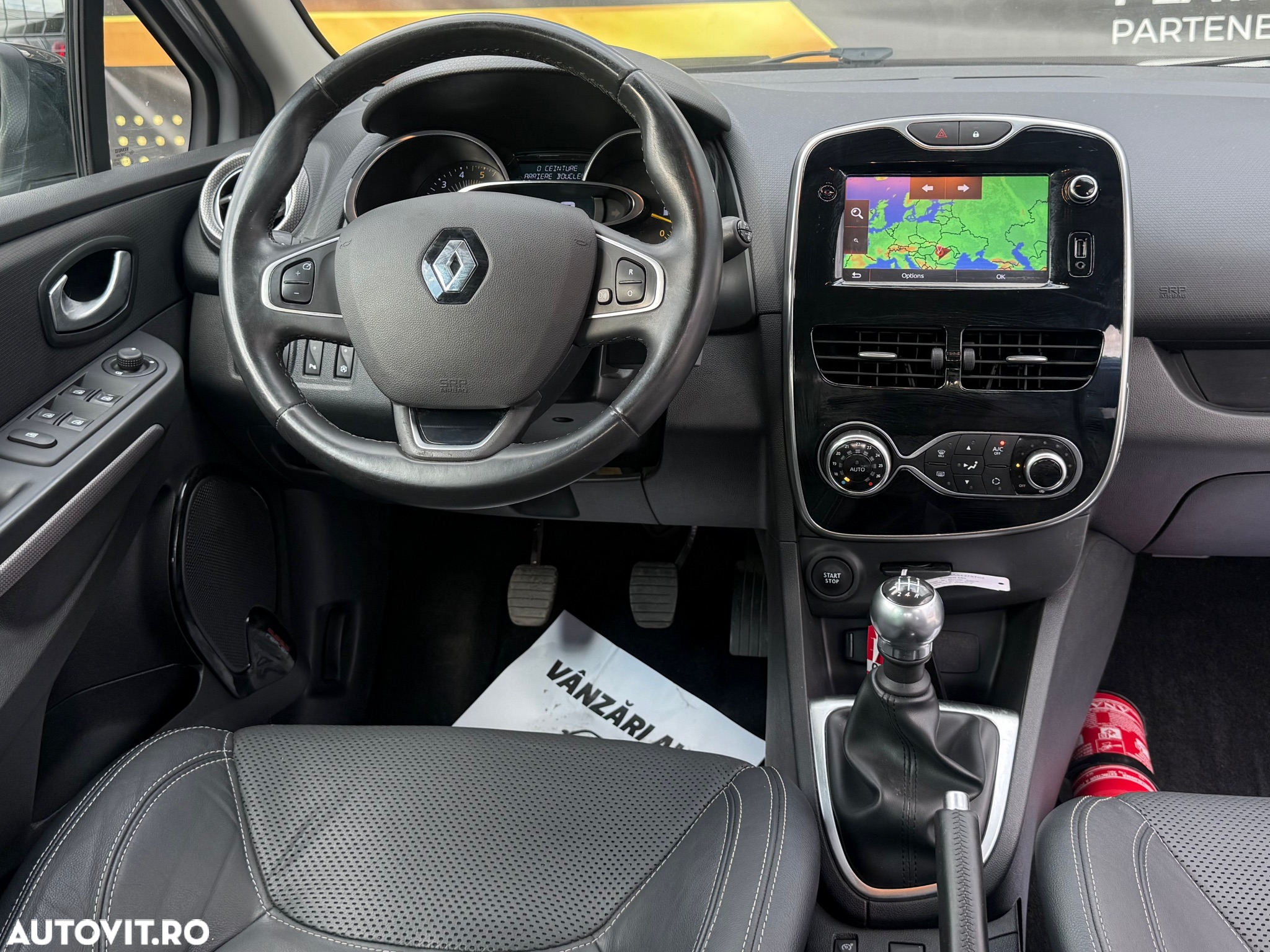 Renault Clio BLUE dCi 100 INTENS - 31