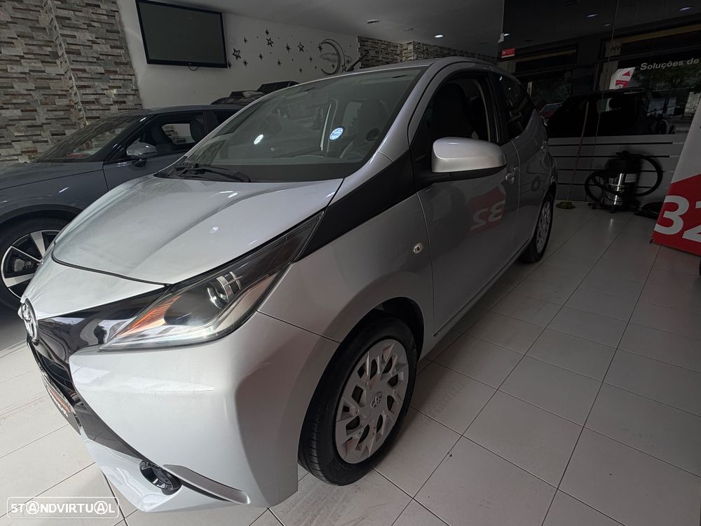 Toyota Aygo 1.0 Plus - 3