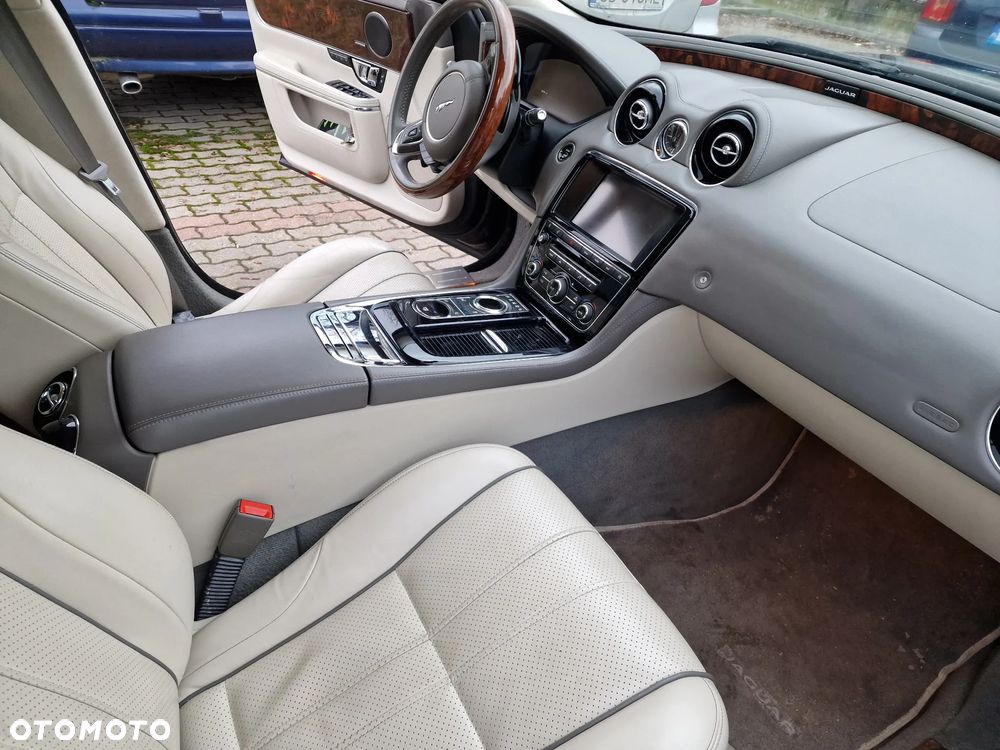 Jaguar XJ 3.0 V6 Kompressor AWD Portfolio - 9