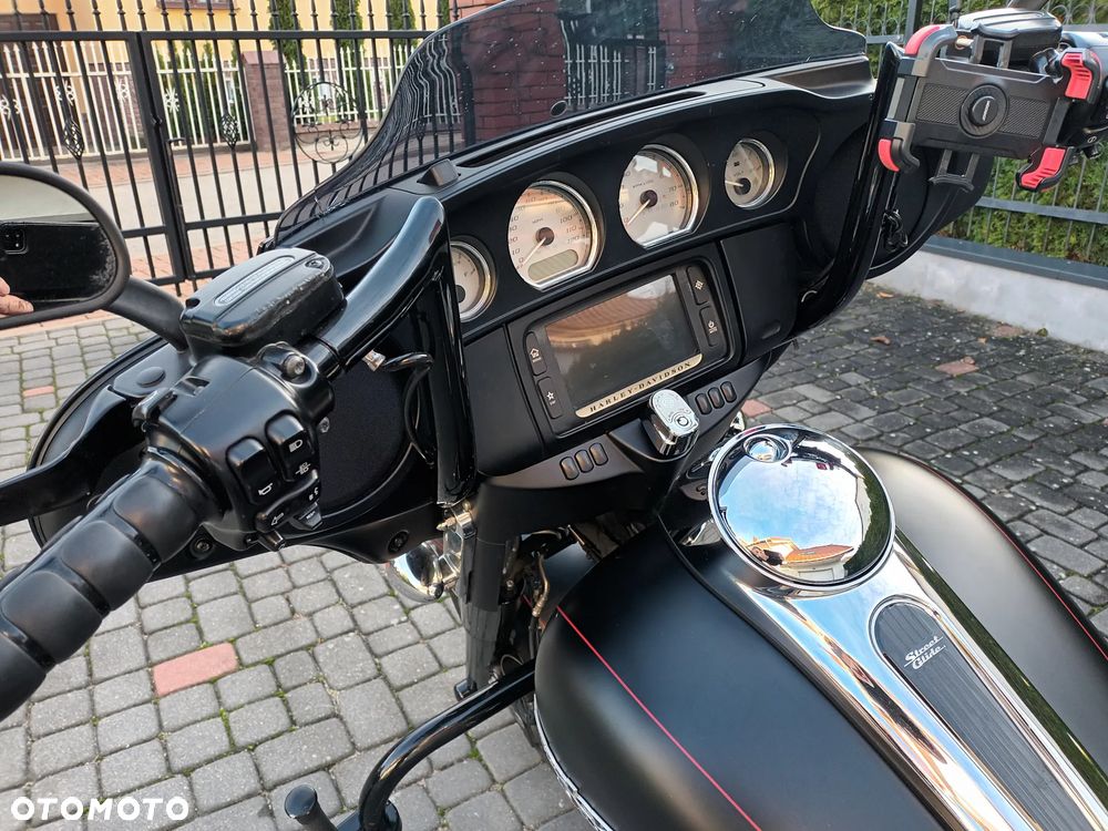 Harley-Davidson Touring Street Glide - 10