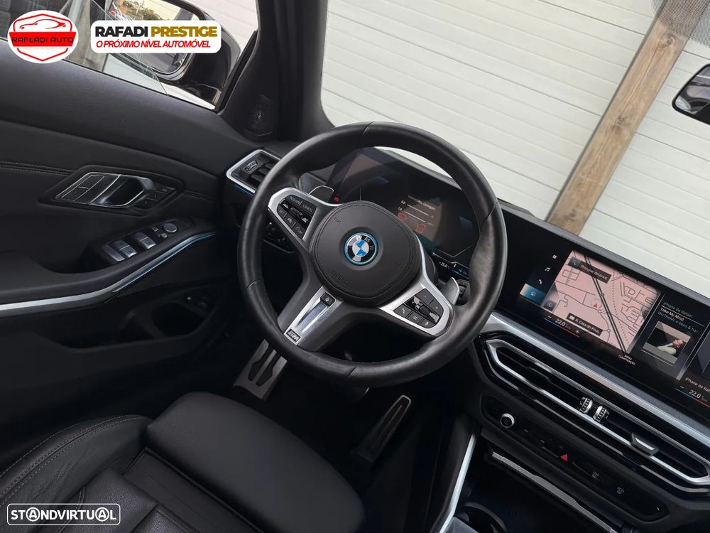 BMW 330 e Aut. M Sport - 24